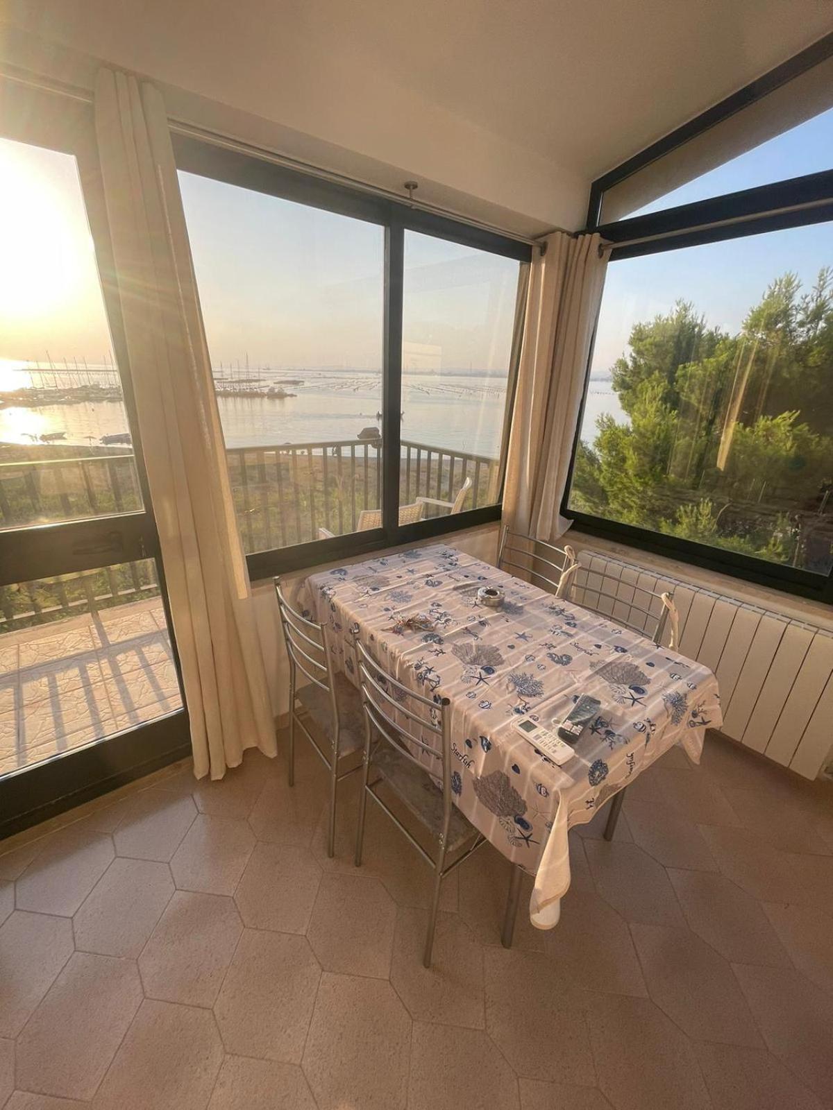 Besanvito - Sea Apartments Taranto Exterior photo